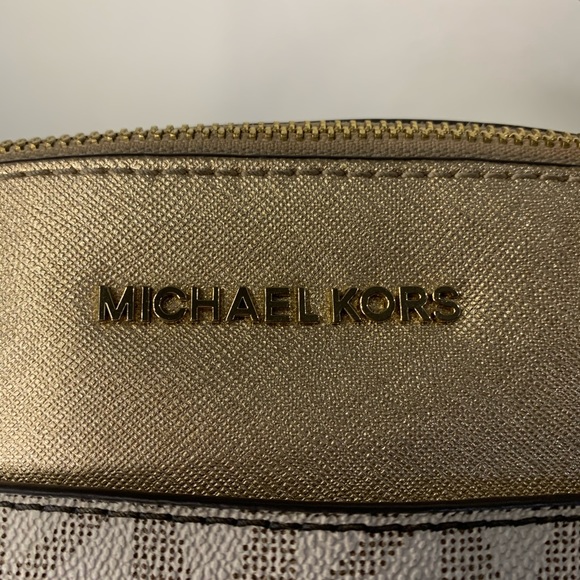 Micheal kors bag - Picture 3 of 8